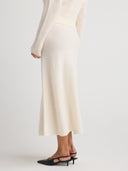 Women's cashmere knit maxi skirt in White