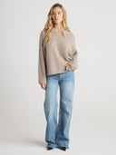 \Women’s Cashmere Minimalist Oversized Pullover Crewneck Sweater in Heather Brown | Front View