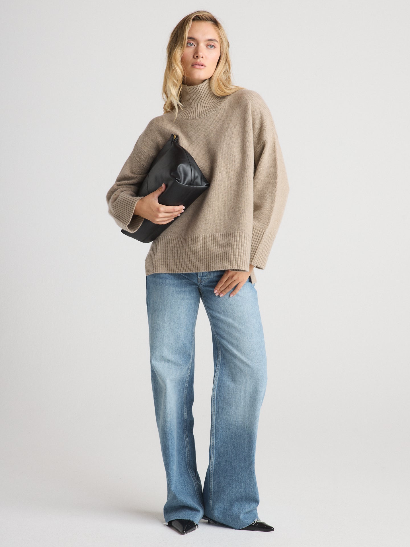 Women's Cashmere Mock Neck Sweater in Tan I RINA – W.CASHMERE