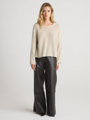 \Women’s Oversized Cashmere Crewneck Sweater in Light Brown | Front View